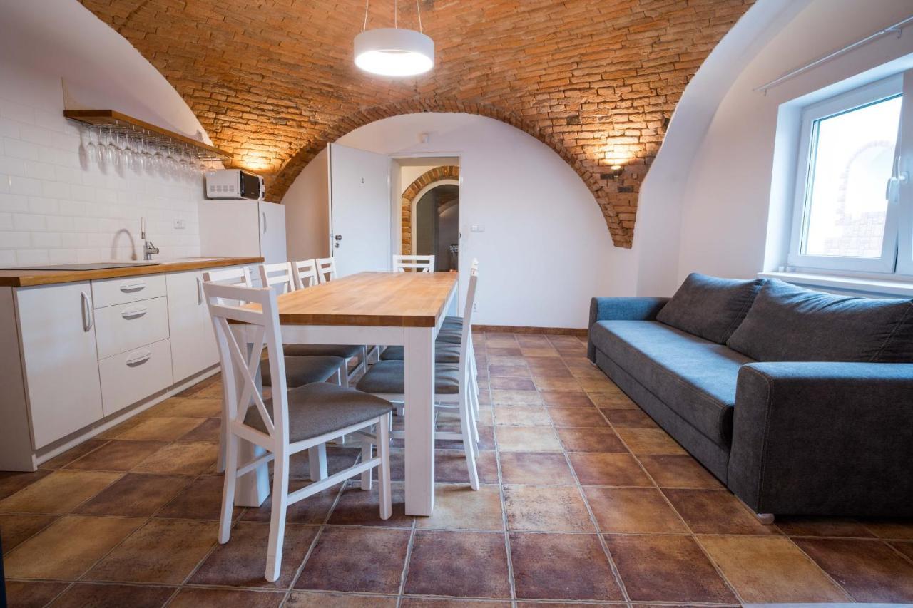 Apartmany Habanska, Cely Dum Pouzdrany Exterior photo