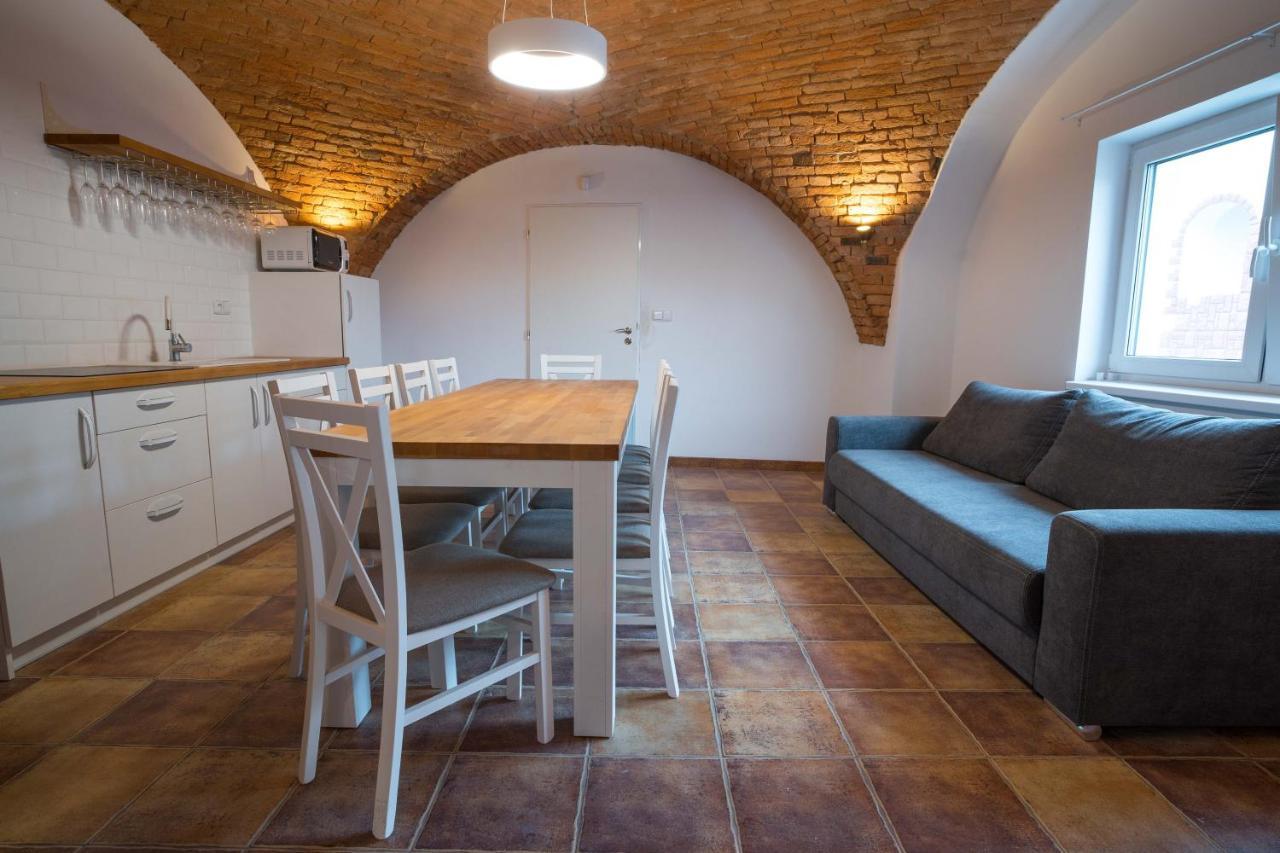 Apartmany Habanska, Cely Dum Pouzdrany Exterior photo