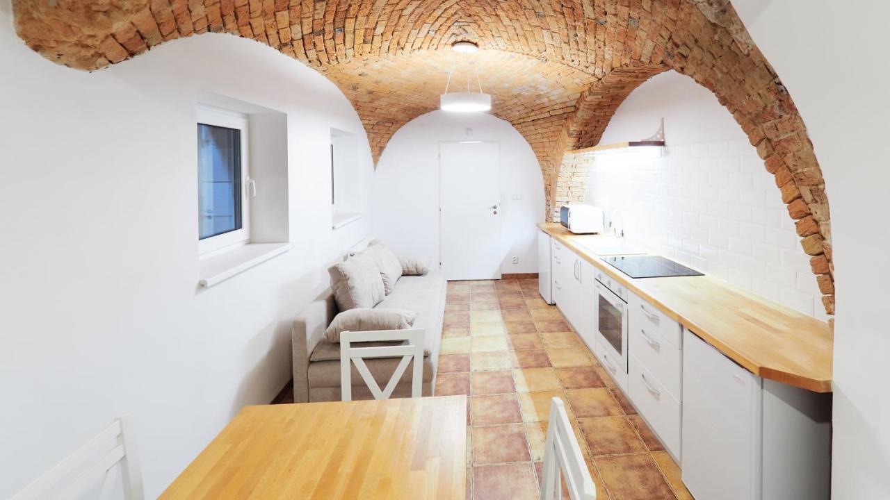Apartmany Habanska, Cely Dum Pouzdrany Exterior photo
